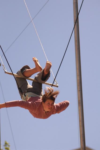 [flying+trapeze.JPG]