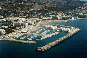 Emulacion de un puerto deportivo en Punta La Vela