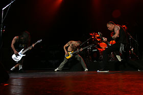 [Metallica+with+Flea+2.jpg]