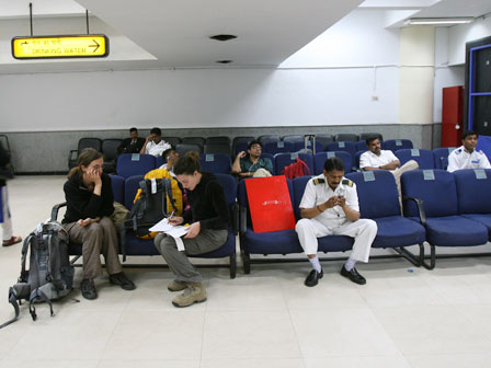 [airport-DelhiIndiraGhandi448x336.jpg]