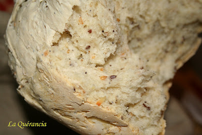 recettes dessert Du pain à lhuile dolive aux herbes de Provence et fourré aux olives et aux câpres