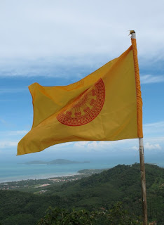 Flag and view of Koh Lon