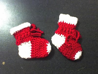 Dog Paws Christmas Stocking Crochet Pattern | Red Heart