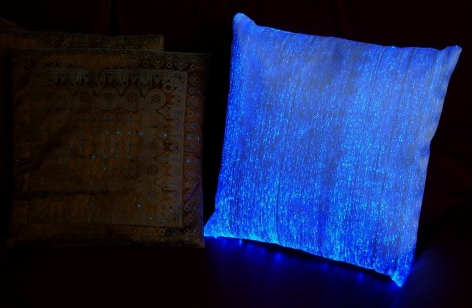 [Luminous+Fiber+Optic+Cushion.JPG]