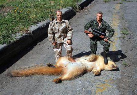 Military+capture+giant+squirrel.jpg