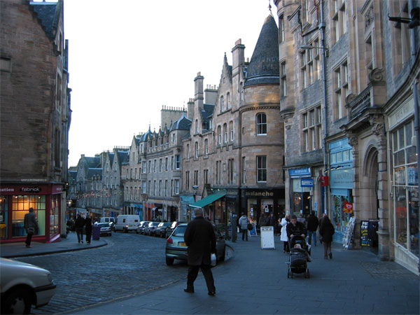 Una calle de Edimburgo
