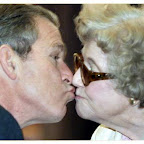 Lover Boy of America : George Bush : Funny Kissing Pictures