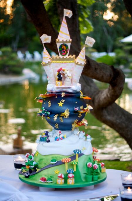 [The-best-video-game-wedding-cake-ever-1.jpg]